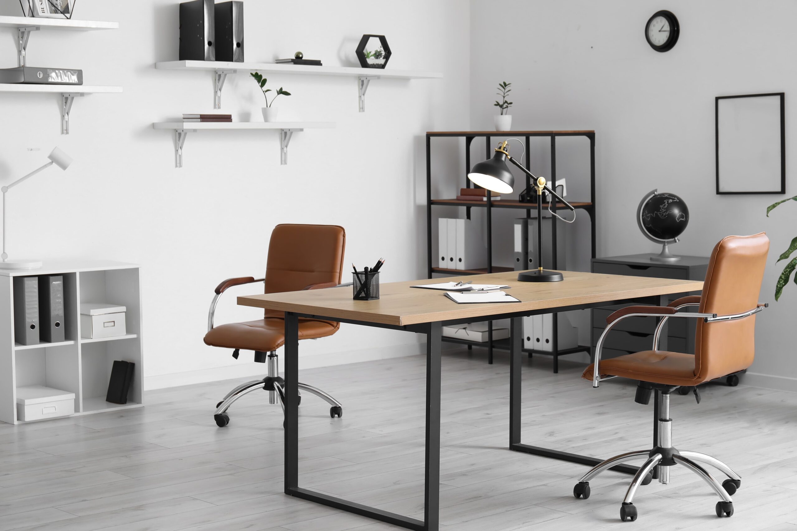 10 Fundamental Benefits of Bespoke Office Furniture for Modern Workspaces 5 svg+xml;charset=utf