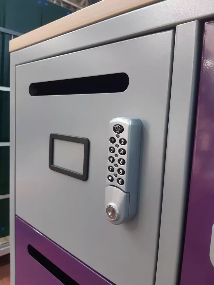 10 Advantages of Self-Service Lockers for Office Staff 7 svg+xml;charset=utf
