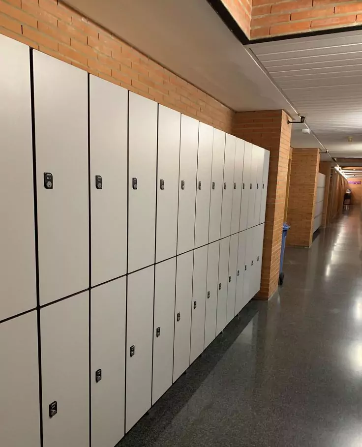 10 Advantages of Self-Service Lockers for Office Staff 8 svg+xml;charset=utf