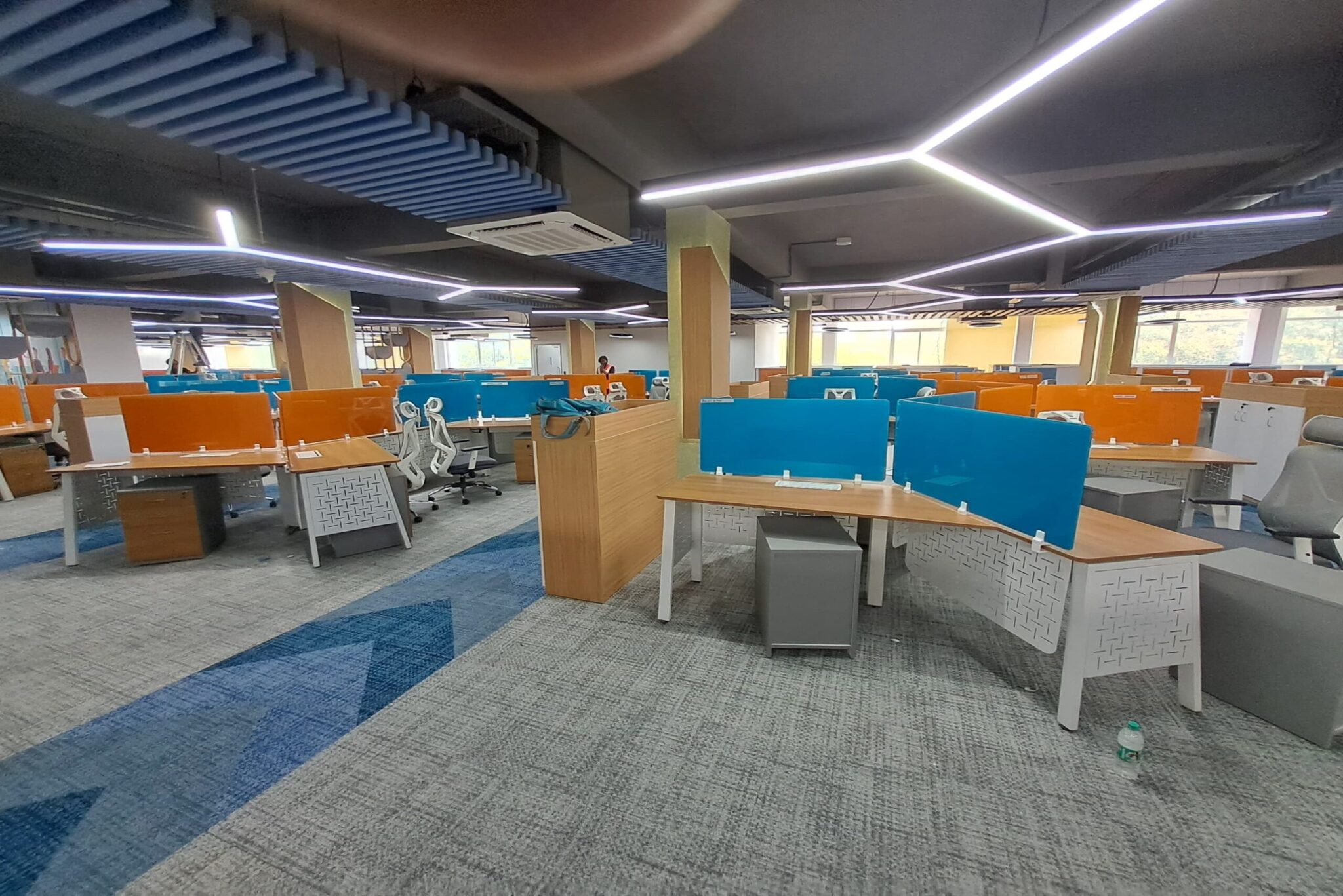 VLite Furnitech Modular Office Furniture Manufacturers