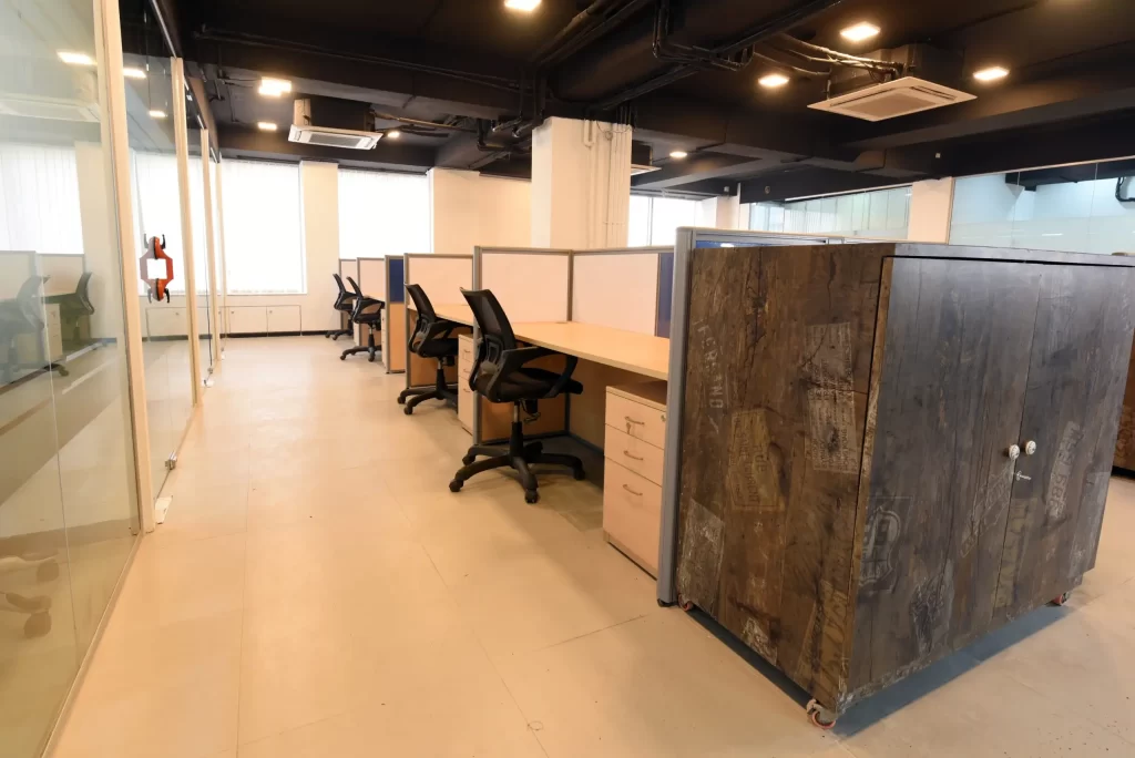 SATELLITE SILVER 12 Satellite silver2